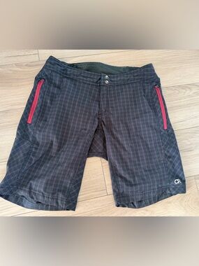 Club Ride CR Outdoor Plaid Cycling Shorts with Red Zip Pockets Adjustable waist